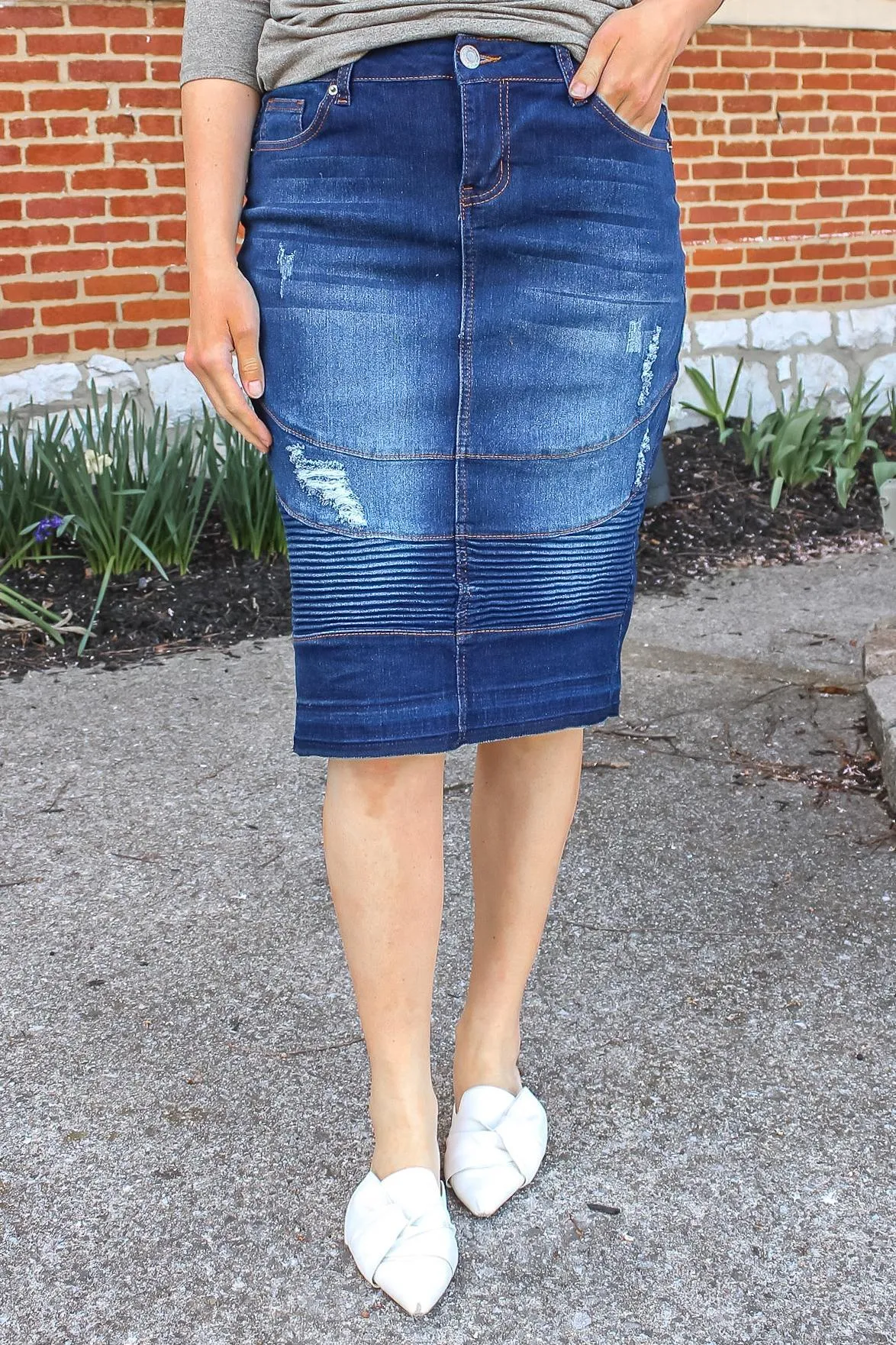 Devyn Moto Denim Skirt (Dk. Indigo)