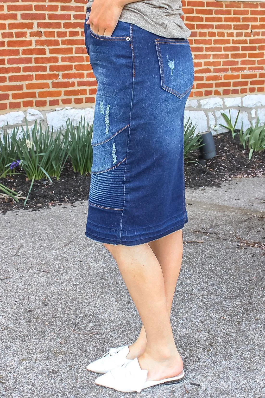 Devyn Moto Denim Skirt (Dk. Indigo)