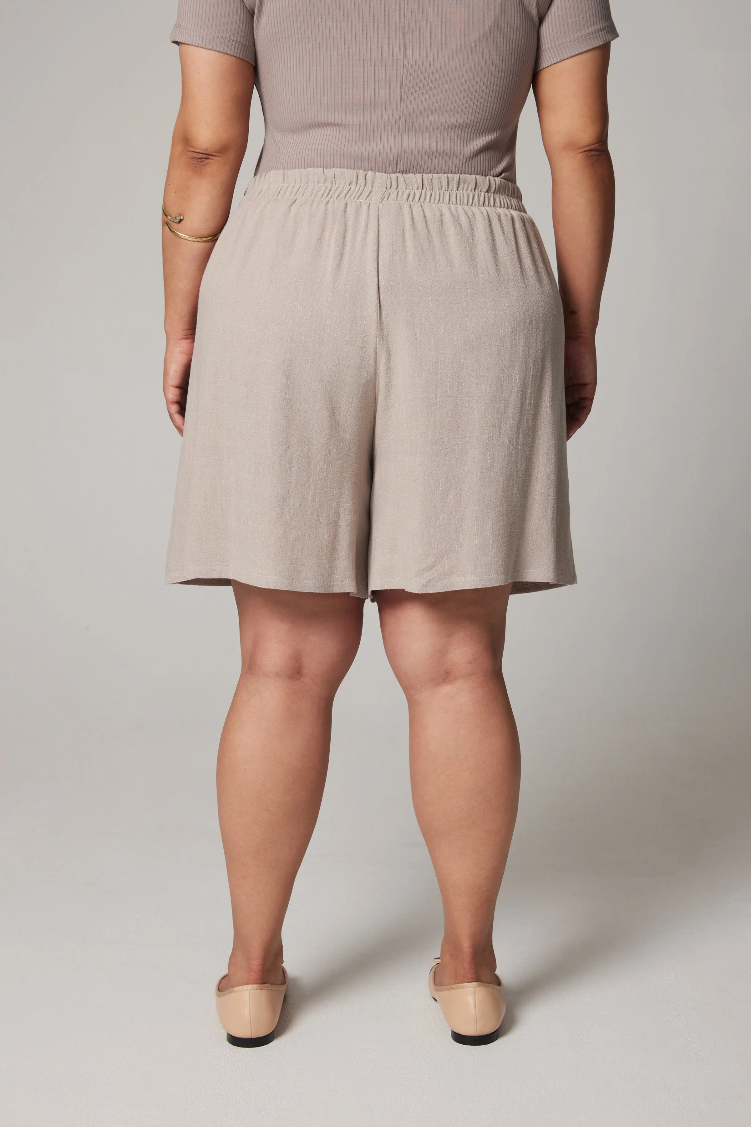 Linen Shorts - Beige