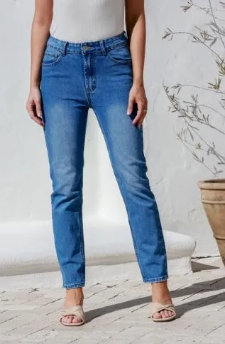 Sophie Straight Leg Jean Mid Wash