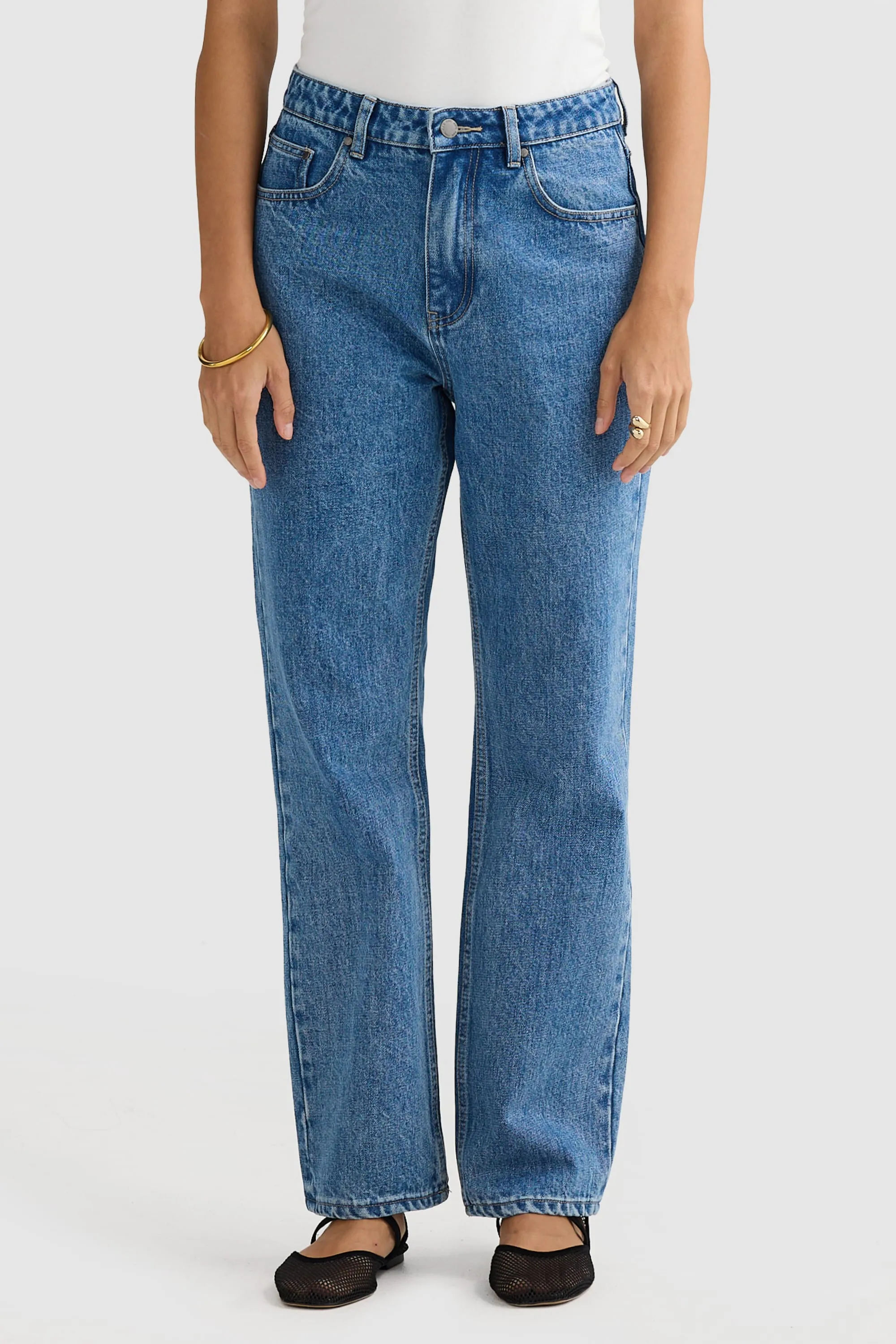 Willow Denim Straight Leg Jean Mid Blue